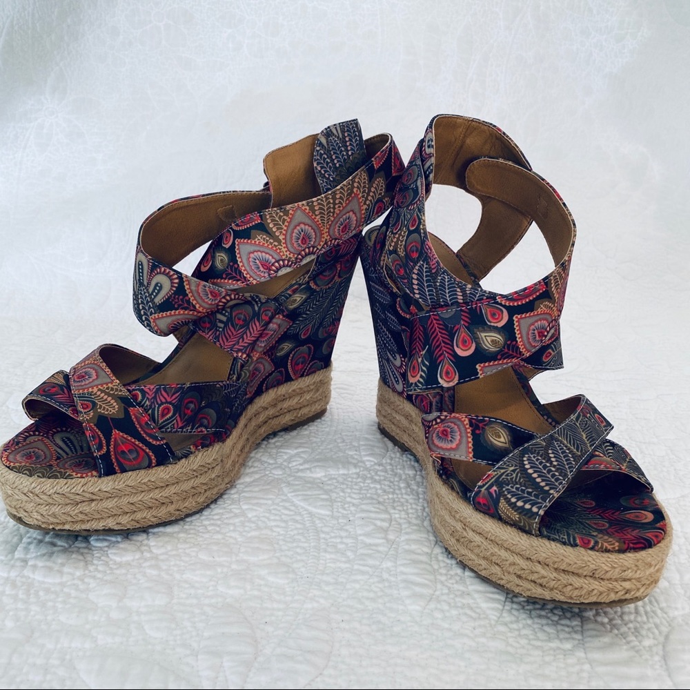 Brass Plumb Platform Wedges Size 8